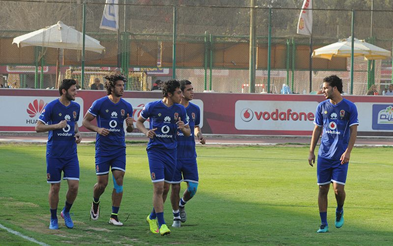 لاعبي الأهلي المصري في التدريبات