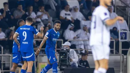 الاتحاد الاسيوي يوقف طاقم تحكيم الهلال والسد