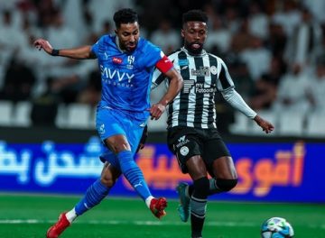 لقاء الهلال والشباب ضمن تصفيات روشن السعودي