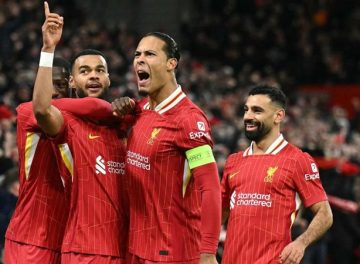 ليفربول يعبر مانشستر سيتي (2-0)