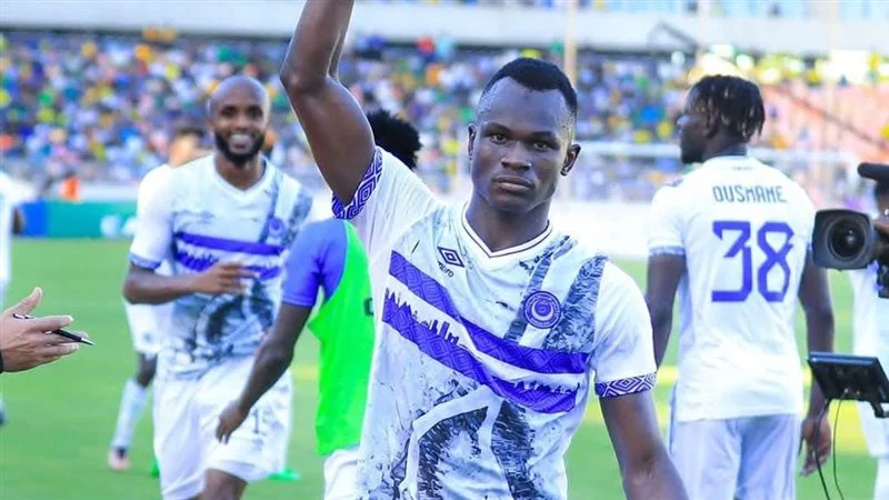 الهلال السوداني يتأهل إلى دور ربع النهائي بتعادله مع مولودية الجزائر