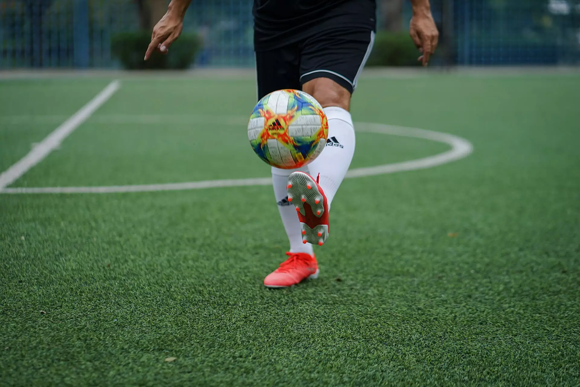 أفضل تمارين السرعة للاعب كرة القدم في المنزل بدون معدات
