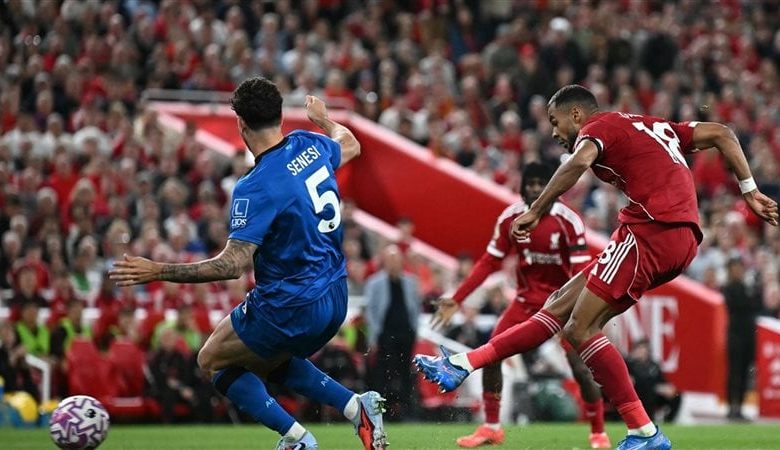 إنفانتينو يدين الإساءة العنصرية ضد لاعب بورنموث