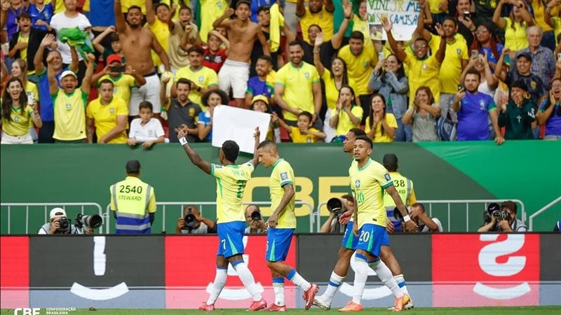 الأرجنتين تتصدر تصفيات أمريكا الجنوبية المؤهلة لمونديال 2026