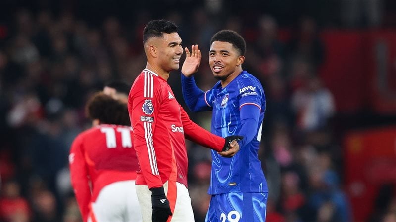 مانشستر يونايتد ينتصر على تشيلسي 2-1 في أولد ترافورد