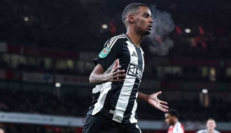غضب جماهير نيوكاسل بعد انتقال إيزاك إلى ليفربول