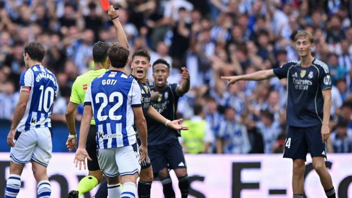 لجنة الحكام الإسبانية تعترف بخطأ طرد مدافع ريال مدريد