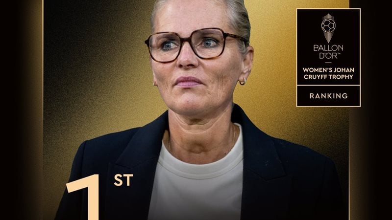 سارينا ويجمان تحصد جائزة أفضل مدربة في العالم بحفل الكرة الذهبية 2025